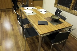 K wood table